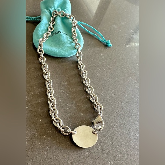 Authentic Tiffany & Co. necklace just cleaned - Picture 2 of 3